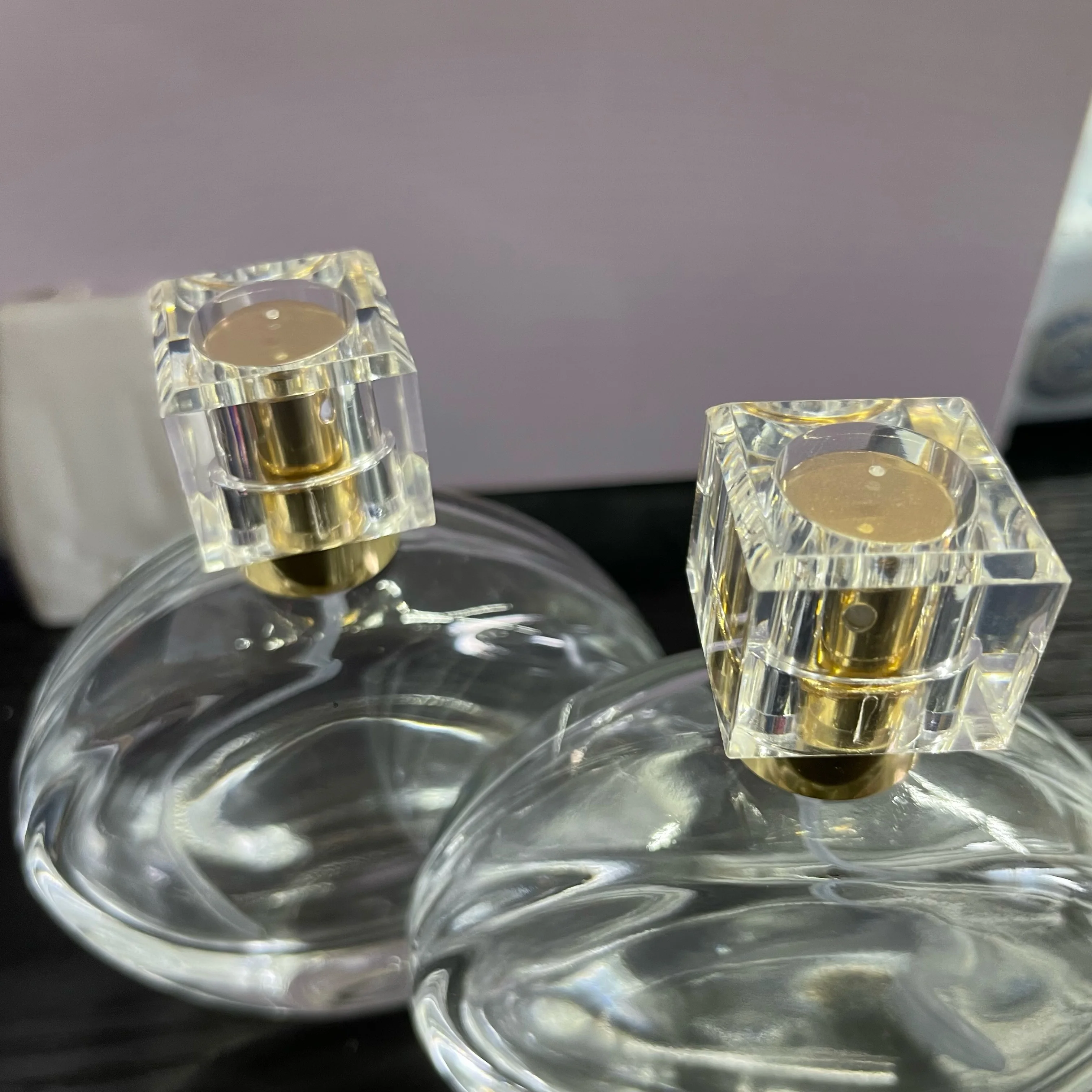 Luxury 50ml Glass Perfume Bottle with Pump Sprayer Refillable ODM