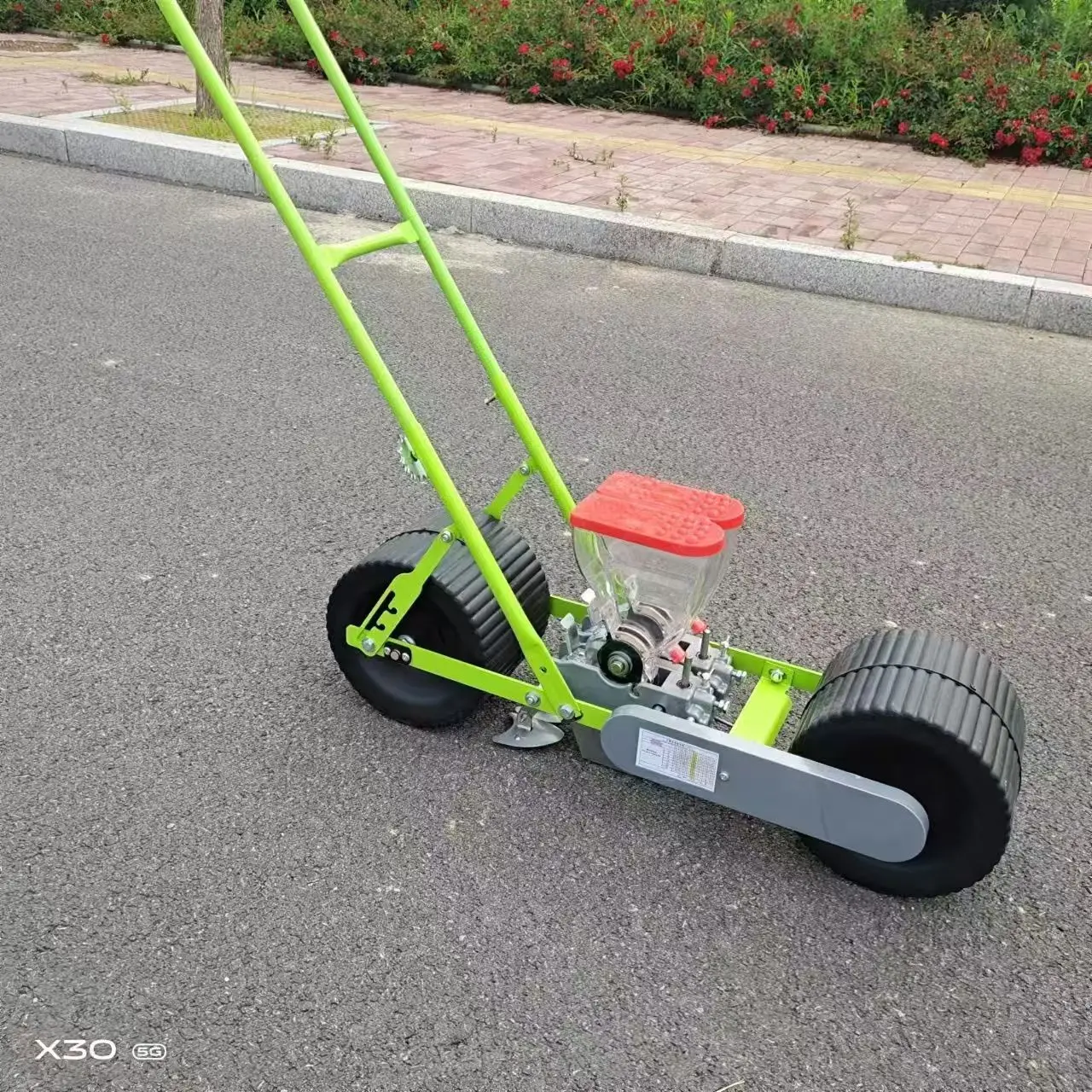 NEWEEK Manual Vegetable Seeder Planter Factory Price Portable 3 Rows Onion Carrot Sowing Machine Agriculture Seeds Transplanters