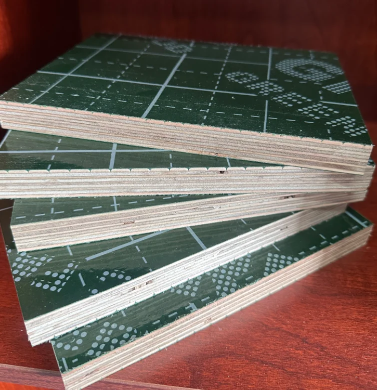 kepingan Lapisan PVC 18mm Berpermukaan Filem PVC Gaya Reka Bentuk Perindustrian Kayu Lapis Pelepasan Formaldehid untuk Kayu Lapis Kayu Keras