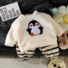 Pijama medio terciopelo-pingüino beige