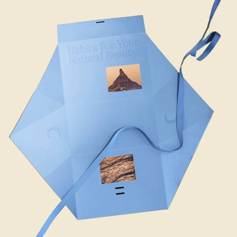 Haute gamme Triangulaire Verticale Conception spéciale Grande Boîte d'emballage cadeau Naturelle avec ruban Soins personnels Serviettes personnalisées Papier Logo