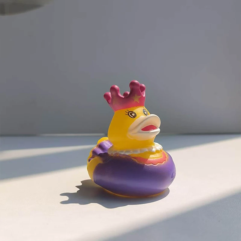 PVC Plastic Swimming Floating Squeeze Squeaky Rubber Little Yellow Princess Duck with Crown