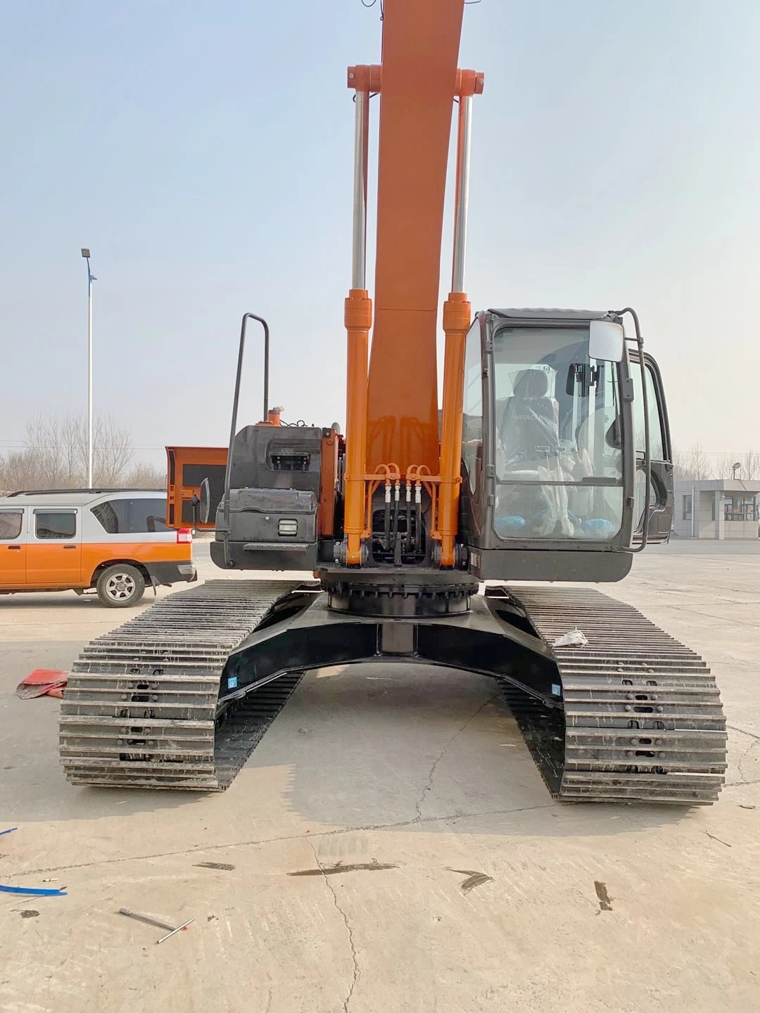 90% New Hitachi ZX250-3 Used Excavator 25 Ton Digger with 4001-6000 Working Hours