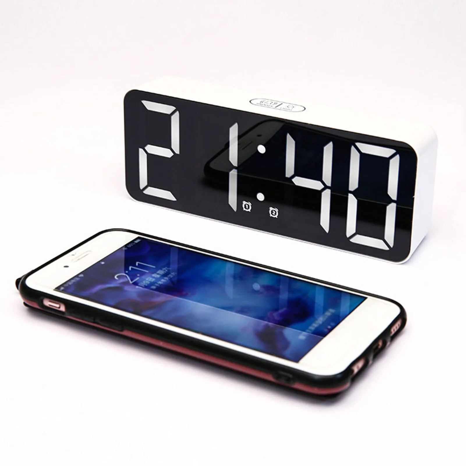 Desk Table Clocks 1PC LED Mirrored Surface Home Garden Decor Elegant Shapes Calendar Digital Alarm Clock