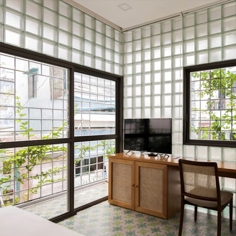 High Quality Solid Crystal Glass Bricks for Outdoor Architecture Hollow Structure for Industrial Exterior Applications