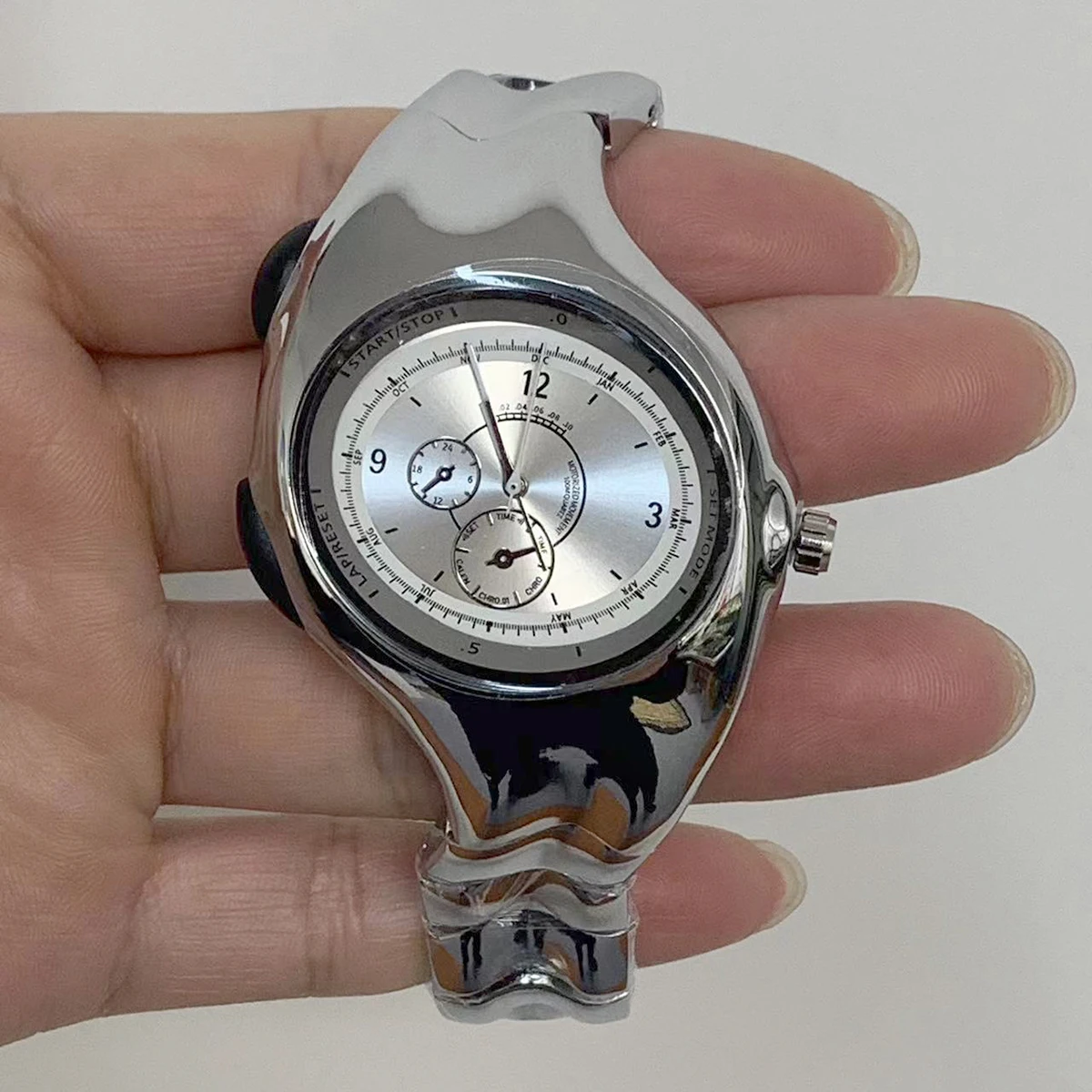 Alien Twisted Wristwatch Y2K Watch Fashion Trend for Men