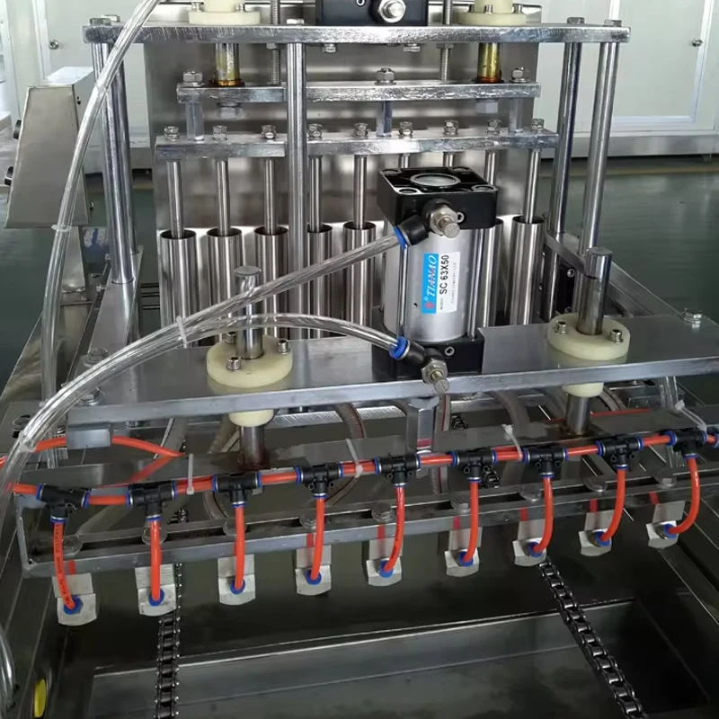 Небольшая Заводская машина для депонирования/чашечного торта/губчатого