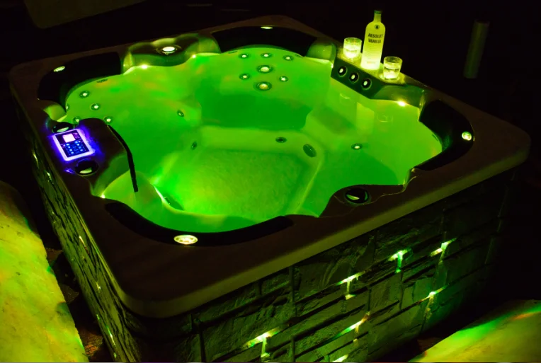 New Design! No Chemical 6 Person Hot Tub Acrylic Outdoor Spa With Pop