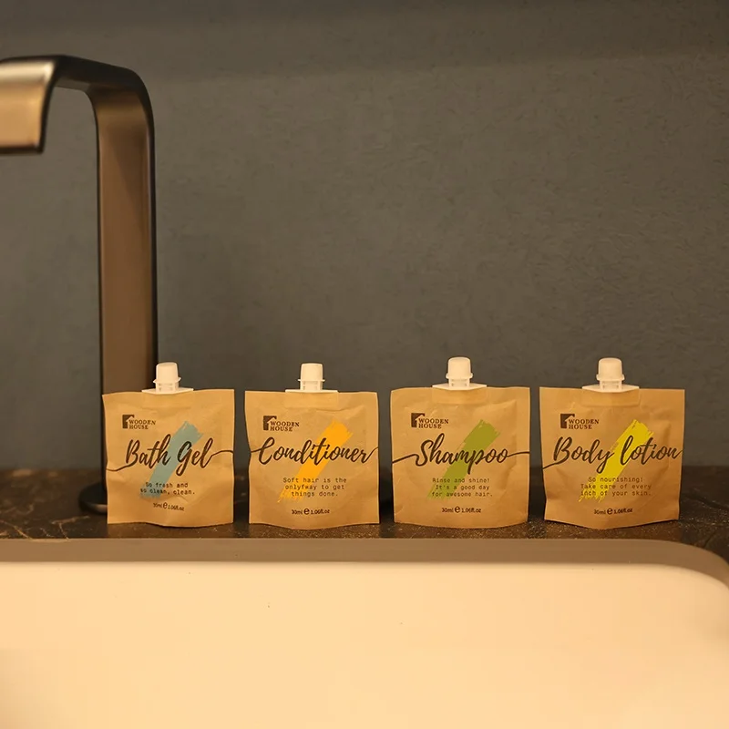 Custom Luxury OEM 5 Star Disposable Biodegradable Eco Friendly Guest Toiletries Kit Accessories Set for Bathroom Hotel Amenities