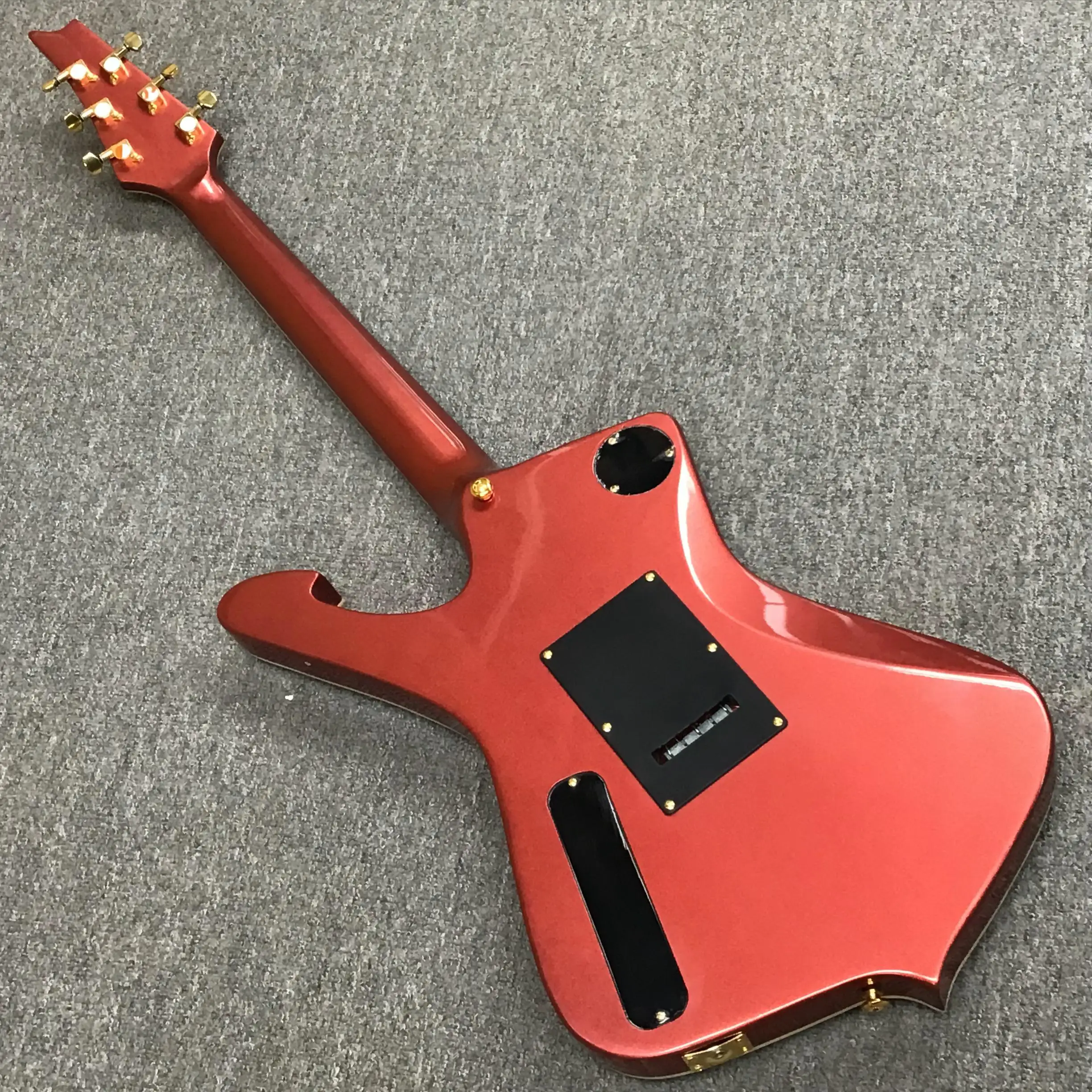 Ibanezレッド エレキギター クォーターソン・メイプル Ibanez アイスマン レッド エレキギター メイプルネック スターボディ