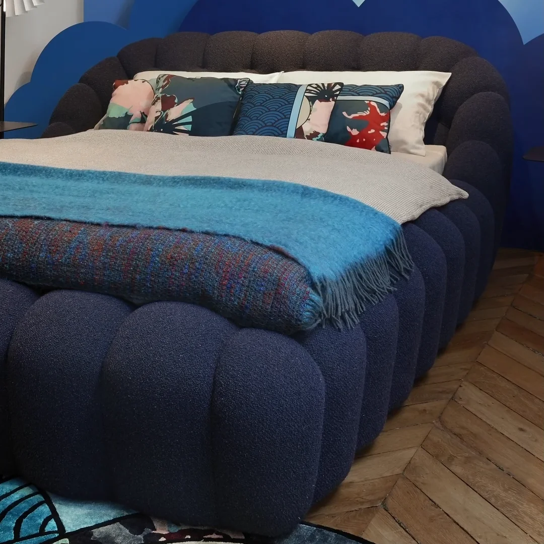 Green Roche Bobois Bed High Density Foam Soft Bedroom Furniture Fancy