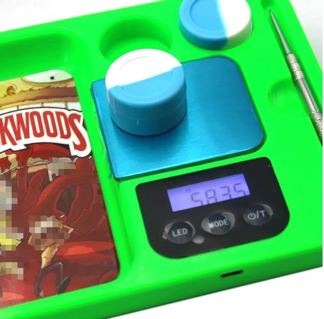 Factory Wholesale Custom Logo Multi Function Serving Tray 5 in 1 Led Glow Rolling Tray With Digital Scale Silicone Jars Spoon