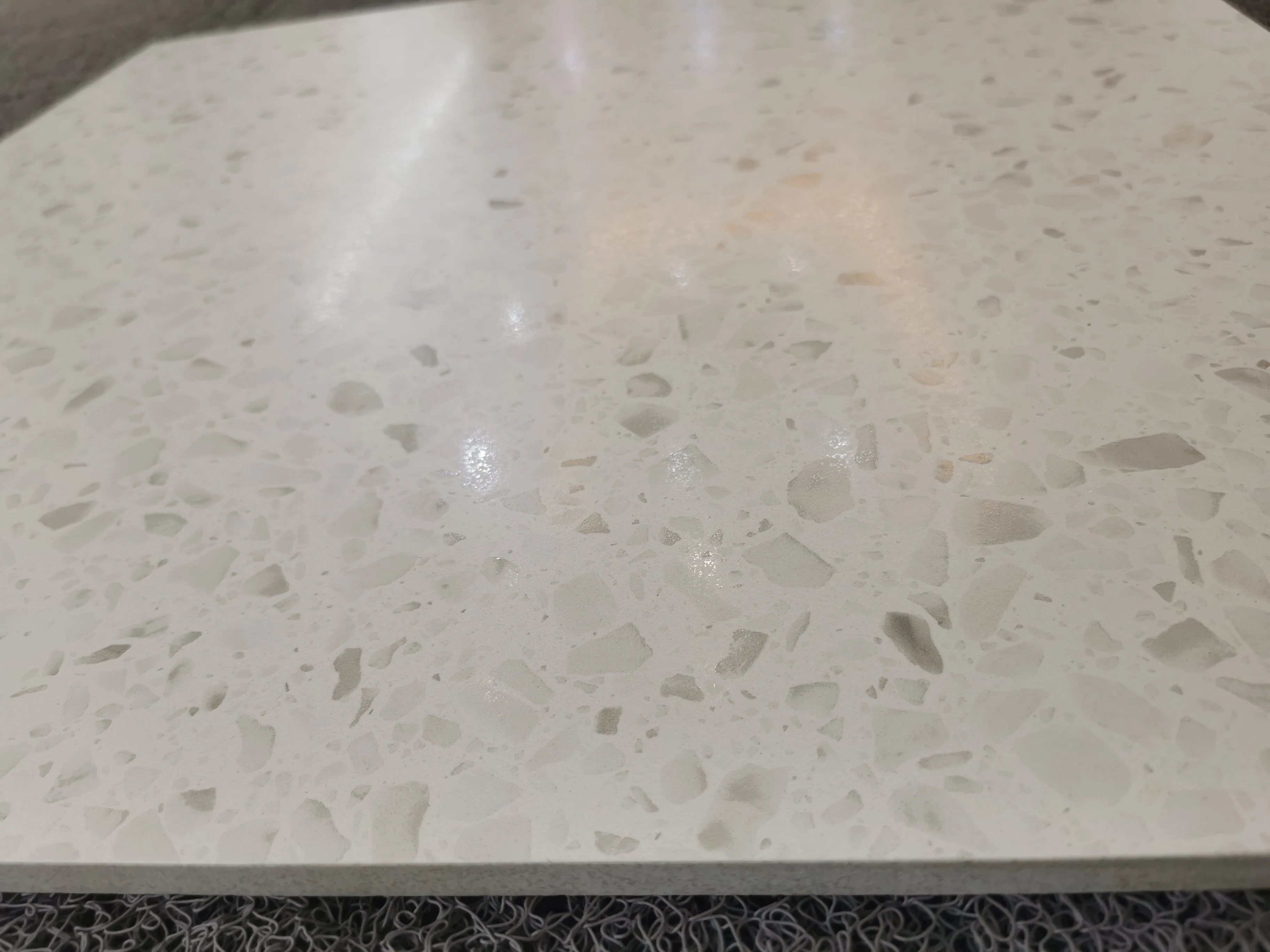 室内600 * 600毫米白色lappato水磨石瓷砖,用于办公楼客厅地板和墙壁.