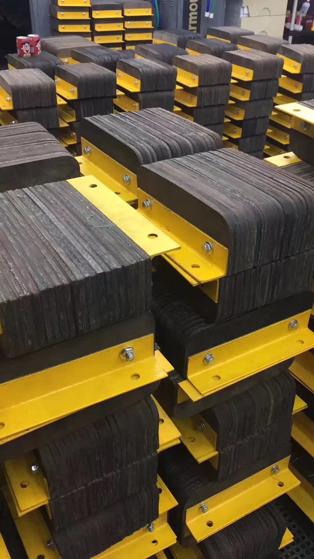 Laminated Custom Dock Bumper Block Loading Dock Bumper Heavy Duty Dock Fender factory