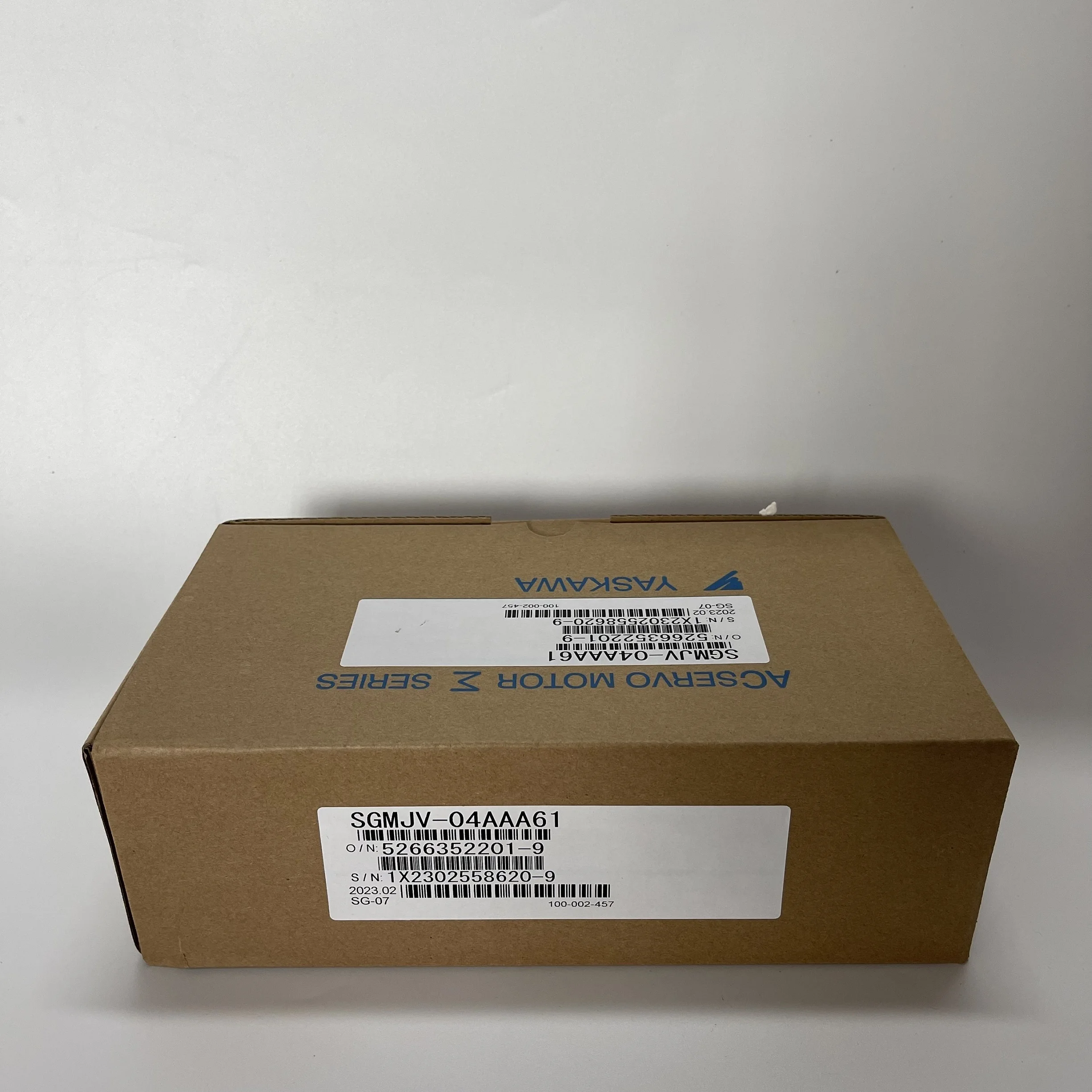 YASKAWA AC Servo Motor SGMJV-04AAA61 YASKAWA AC Servo Motor SGMJV-04AAA61