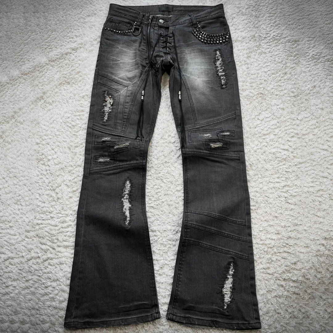 Sérsniðin karlmannsbyrjusökkuð marglaga rifið patchwork-buxur með nöpurna, gamaldags syrpskúrðuð þungar kattúnbyrjusökkuð langar denim-buxur