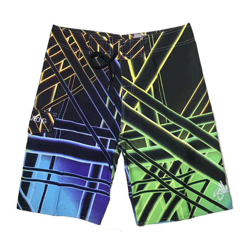 Modische Herren-Shorts, Badeshorts, für den Sommer 2023, neue Herren-Pfirsichhaut, schnelltrocknend, Surf-Strandhose, gestreifte Shorts500_voghion.com
