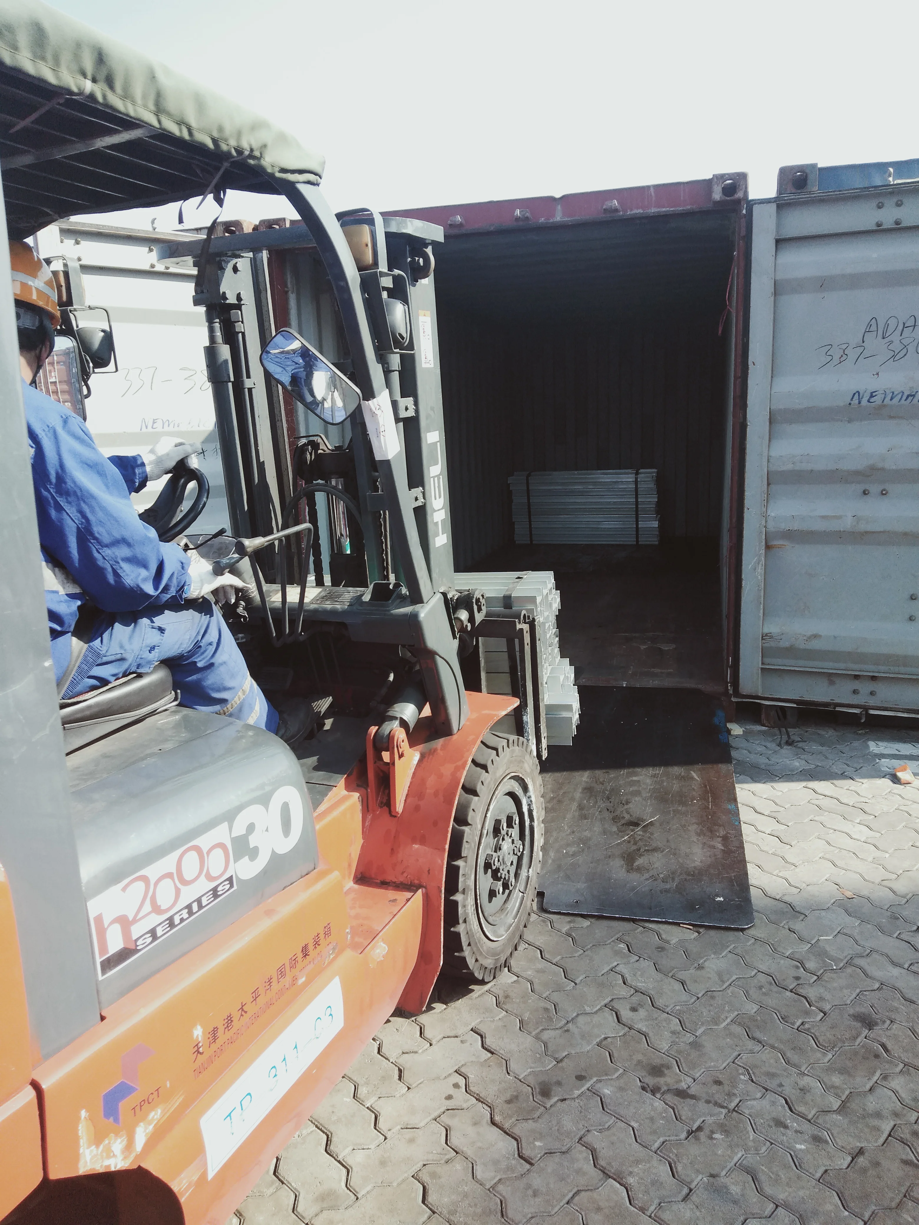 Factory High Quality Galvanized Structural Steel c Channel Metal Stud /Z Purlin /steel Prices Strut U Channel Prices