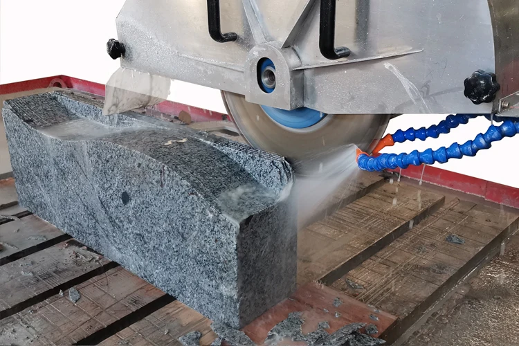 HUALONG CNC Stone Machinery 5 Axis Italian Software 825 Bridge Saw Counter Table Top Stone Cutting Machine Marble Tile Cutter