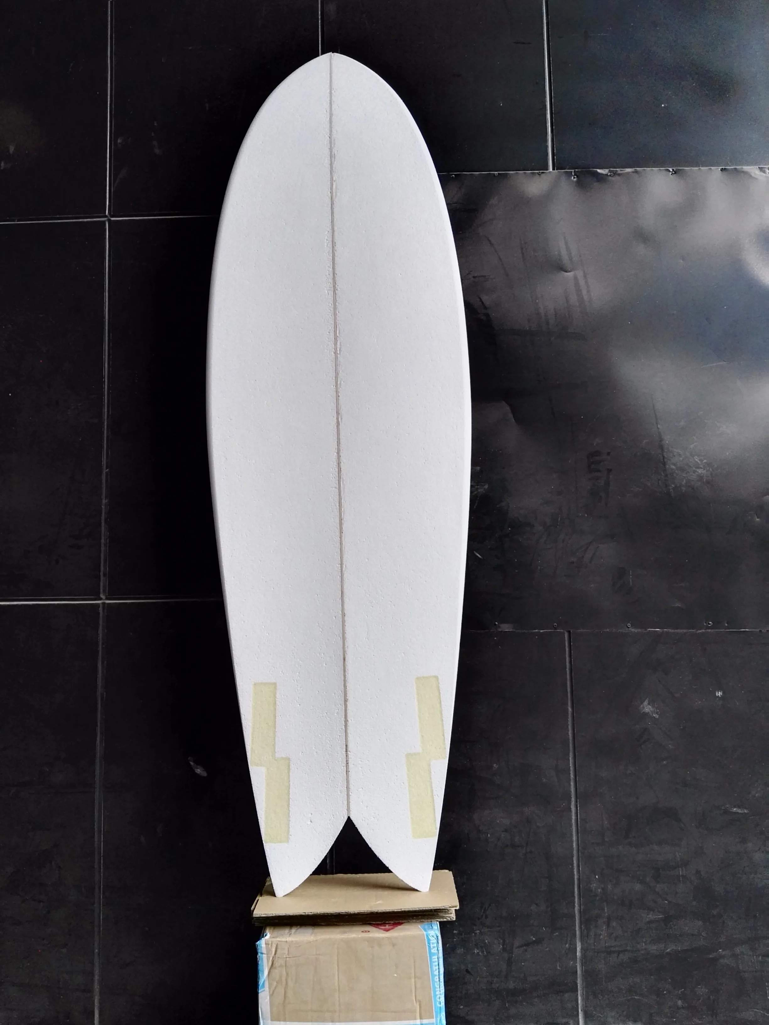 Fiberglass Epoxy Classic Twin Fin Small Wave Surf Board Fish Tail