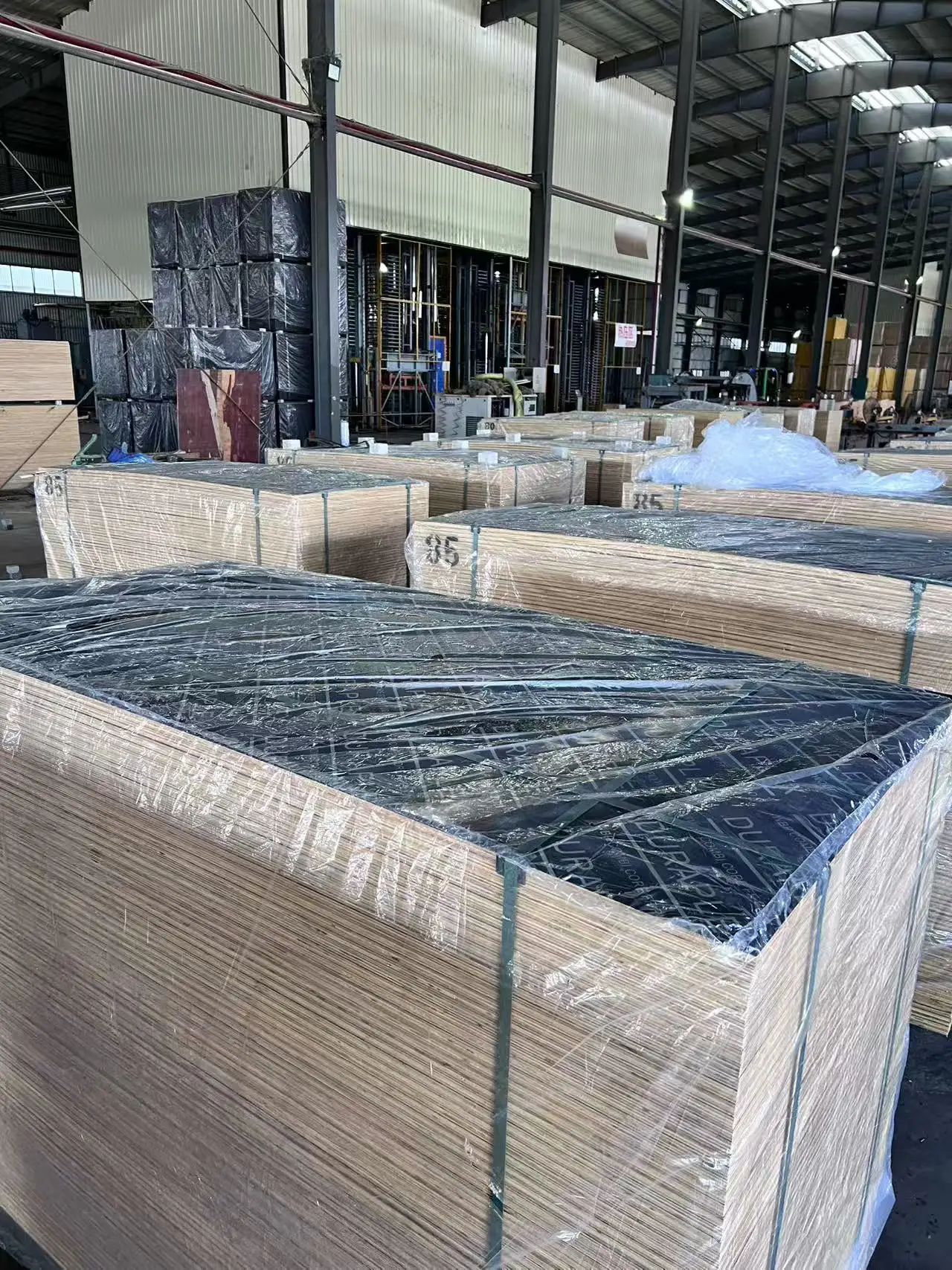 product southeast asia popular poplar black film faced plywood 48 shuttering plywood for building materials stocks in thailand chonburi-8