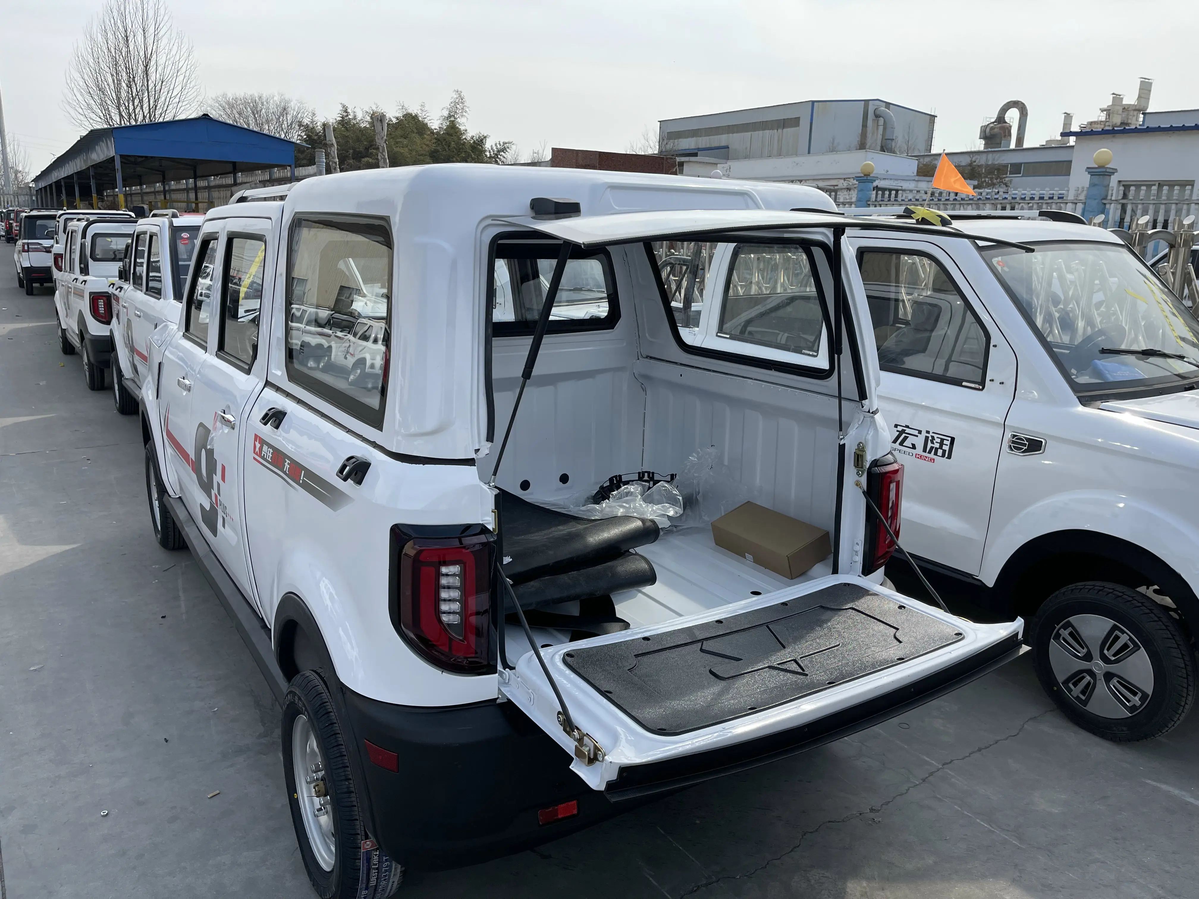 Electric Van New Energy Electric Vehicle Fully Enclosed Electric Pickup ...