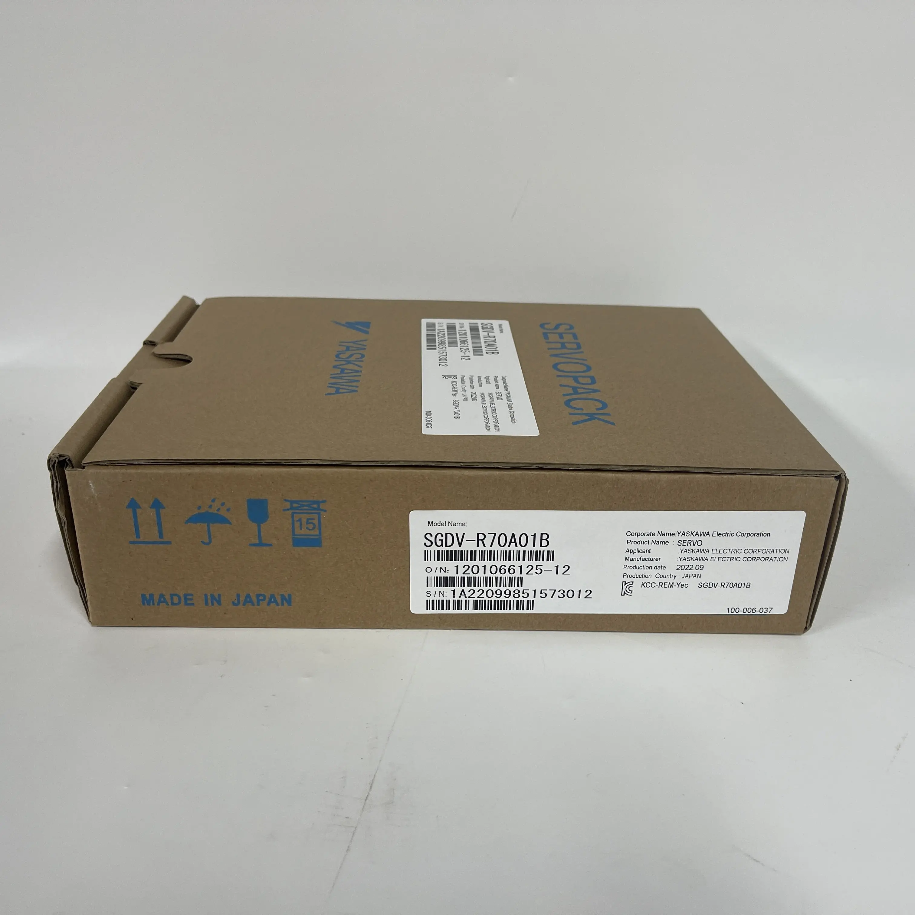 Yaskawa AC Servo Driver SGDV-R70A01B