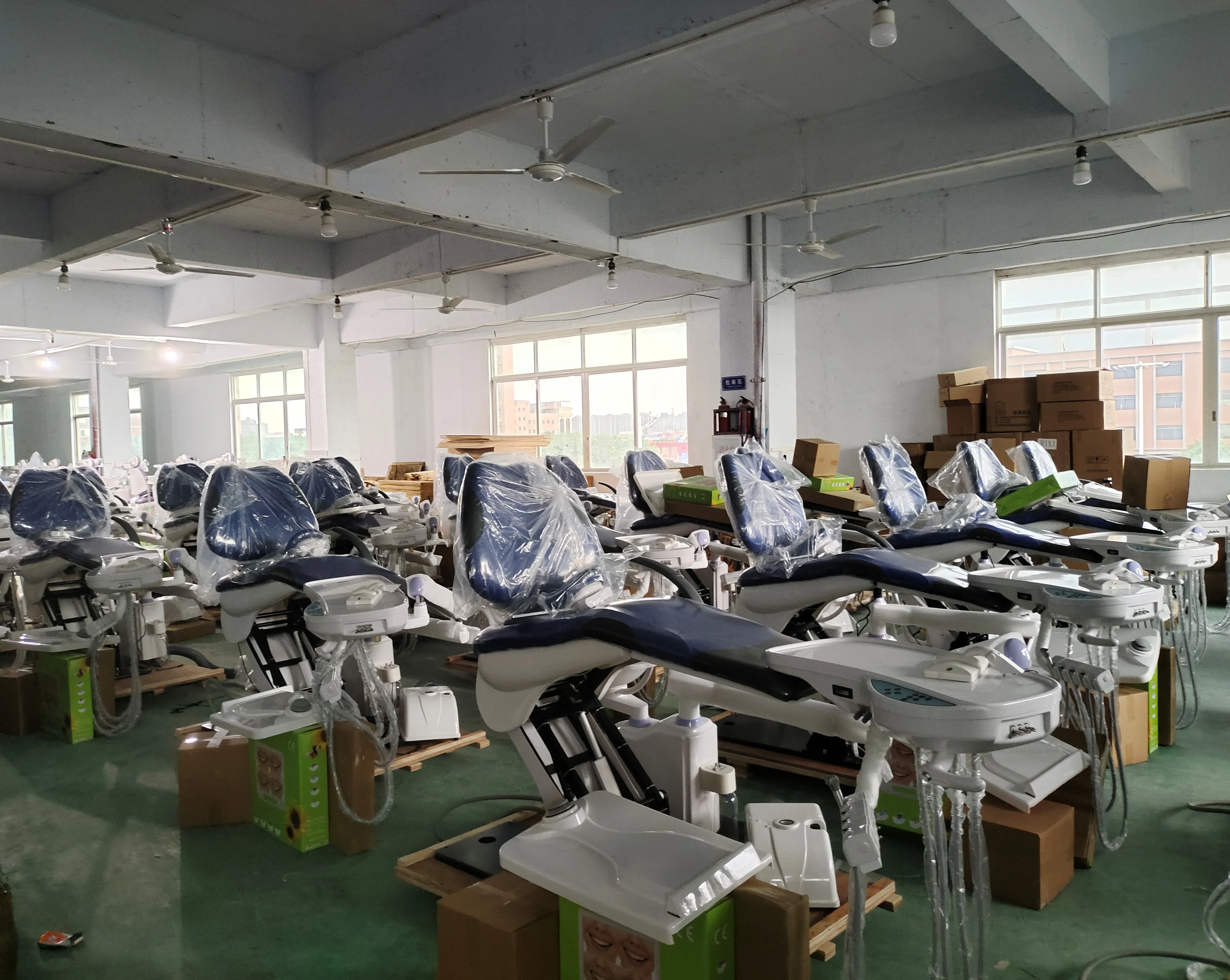 Luxury dental chair with memory system filter comfortable dental hospital treatment equipment high quality supplier