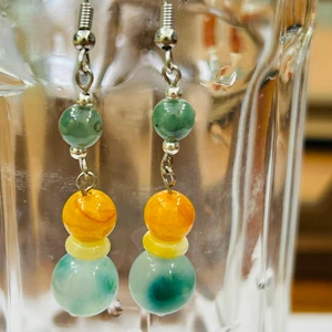 Hot Selling Women's Natural Jade Round Bead Earrings, Simple and Fashionable Handmade Earrings