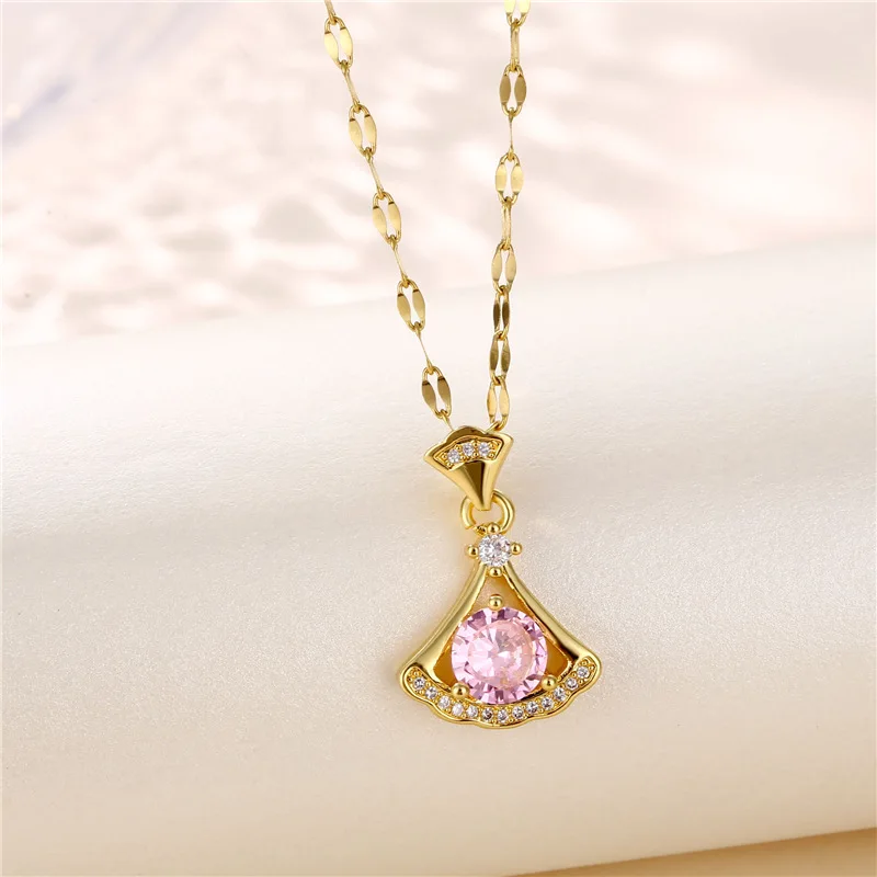 Alibaba.com: Yanyan TG265h Gold Plated Stainless Steel Pendant Necklace with Zircon, MOQ 12 pcs, in stock for quick shipping : Ideal for bulk orders and customization options.
