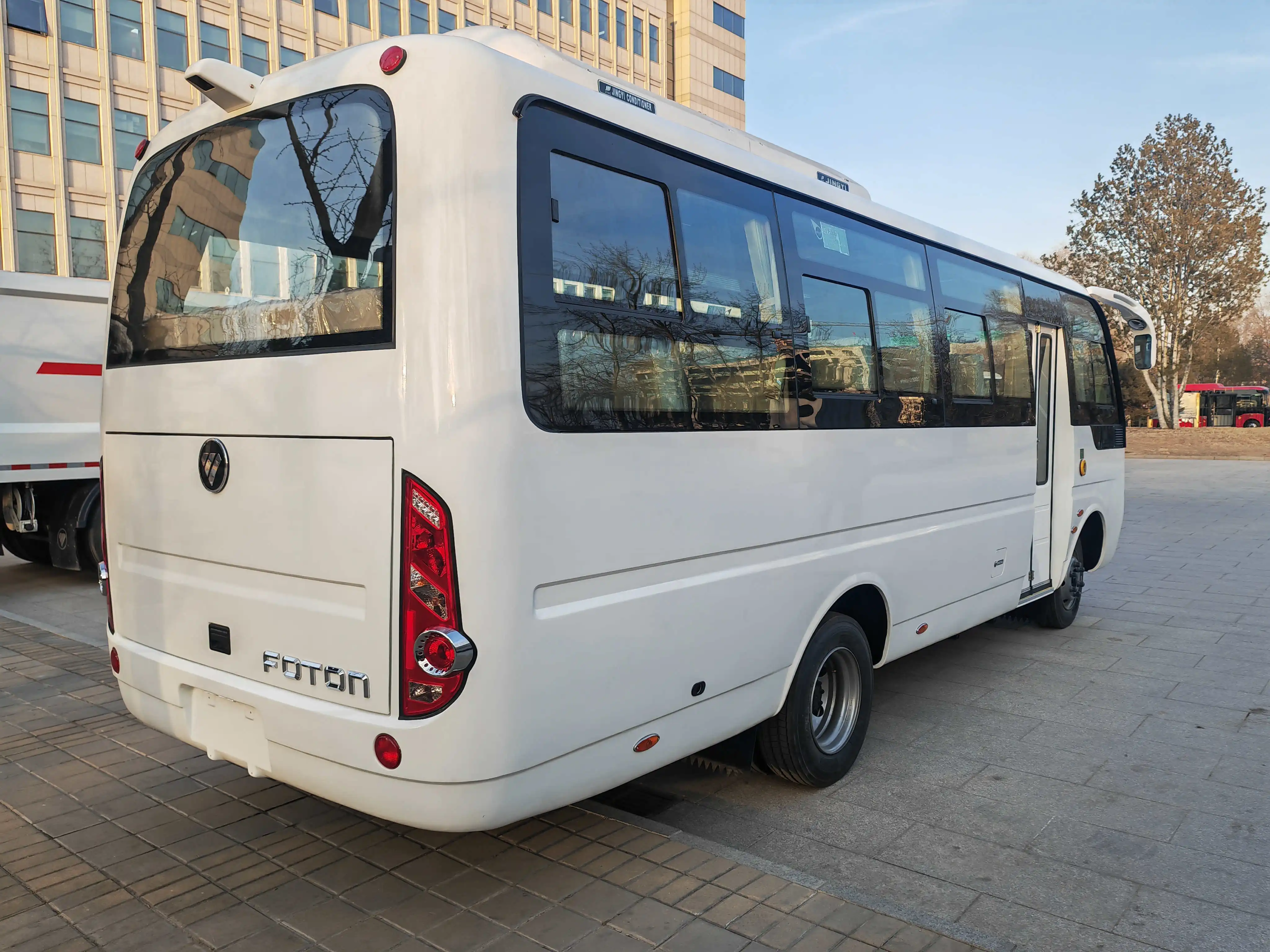 FOTON 30-seat minibus Cummins engine Euro III emission| Alibaba.com