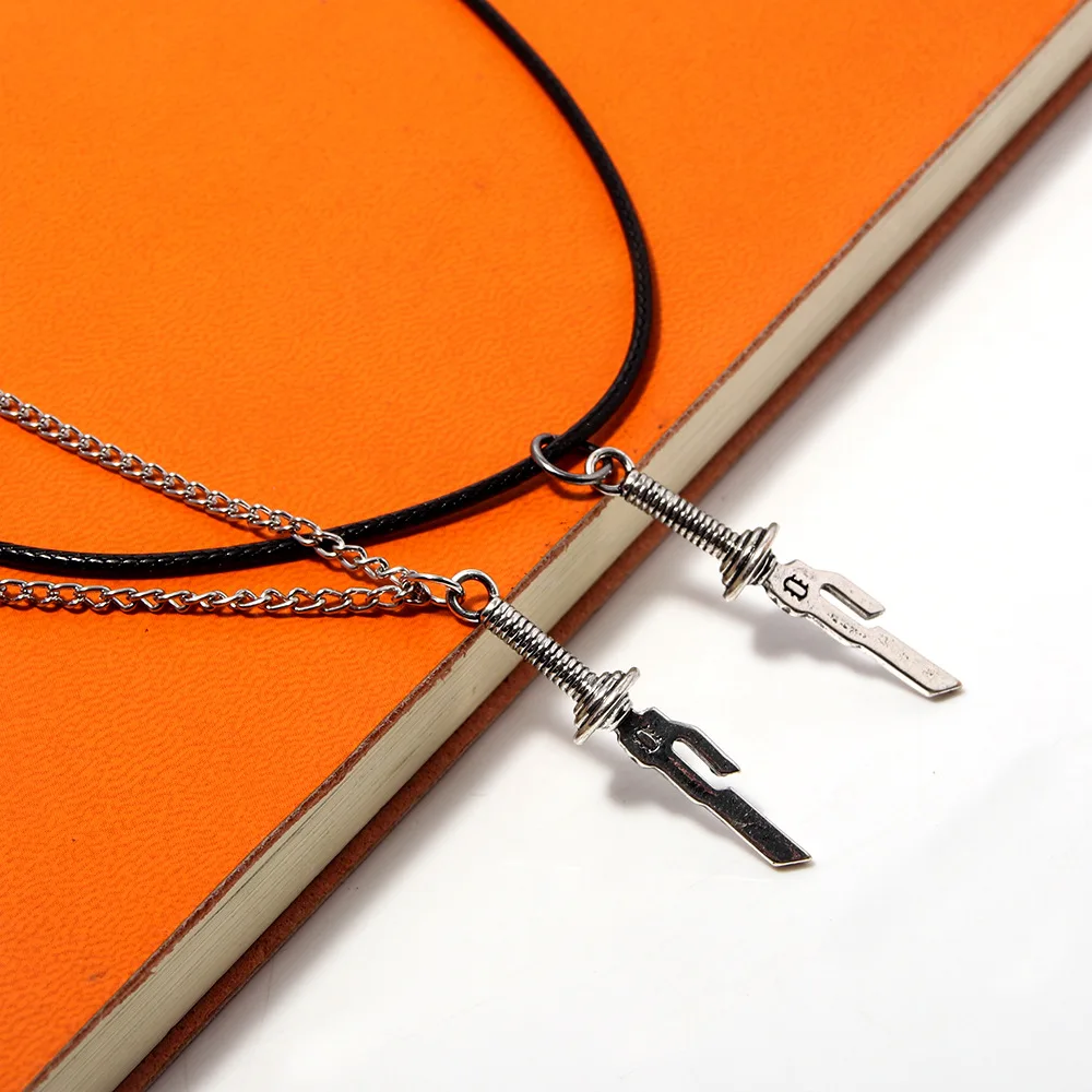 QGUKXYZN Jujutsu Fushiguro Toji Kaisen Collier Bracelet Porte-clés Accessoires Anime Japonais Cosplay Arme Anime Fan Cadeau d'anniversaire créatif (2 pièces