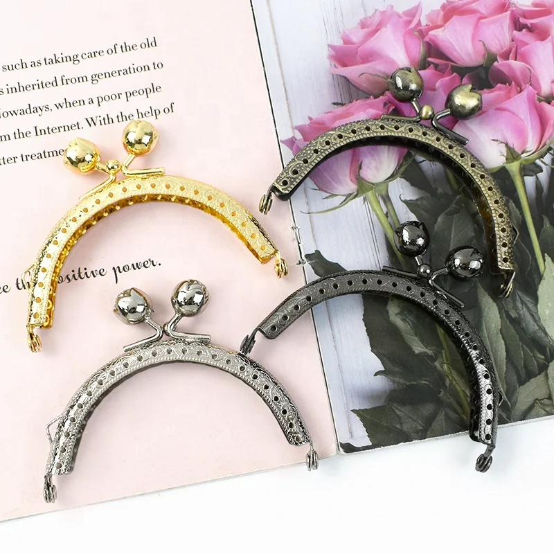 Meetee BS143 8.5cm DIY Handmade Decorative Purse Frame Zinc Alloy Rose Kiss Clasp Wallet Frame Vintage Embossed Bag Frame