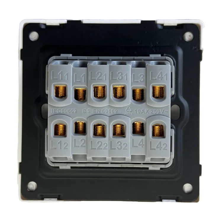UK/EU Standard Electric 10A 4 Gang 2 Way Switches and Socket PC Panel Wall Light Push Button Switch for Smart Home Hotel