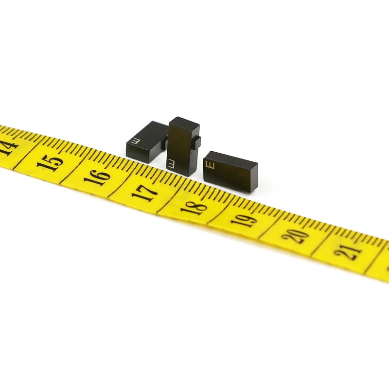 CER1005 Smallest RFID Tags Armas De Rastreamento RFID UHF Tag UHF Passive RFID Tags