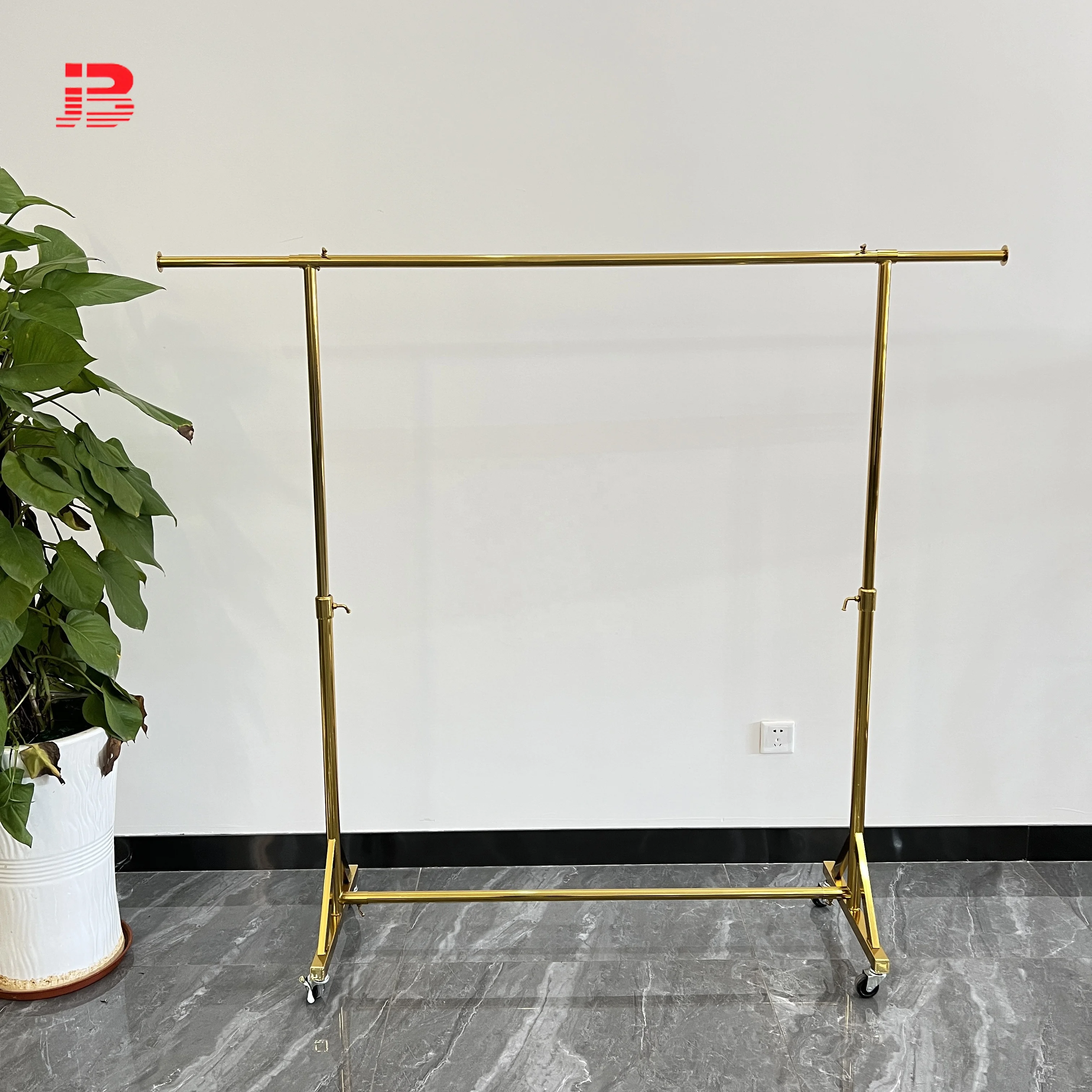 Metal clothing store display rack gold clothes hanging rack supplier