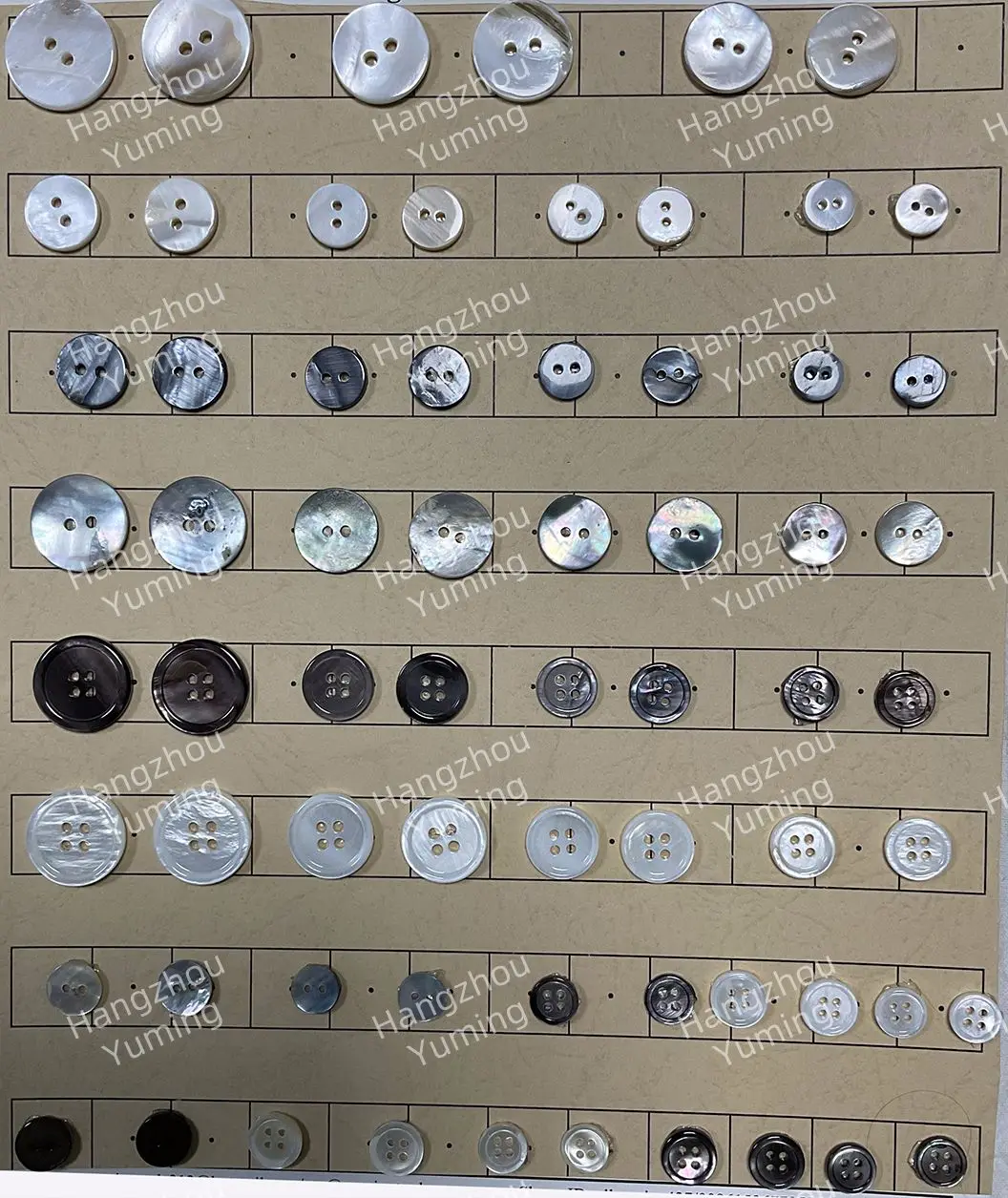 Trocas Coquillage - Customized 4 Hole Grey White Pearl Buttons