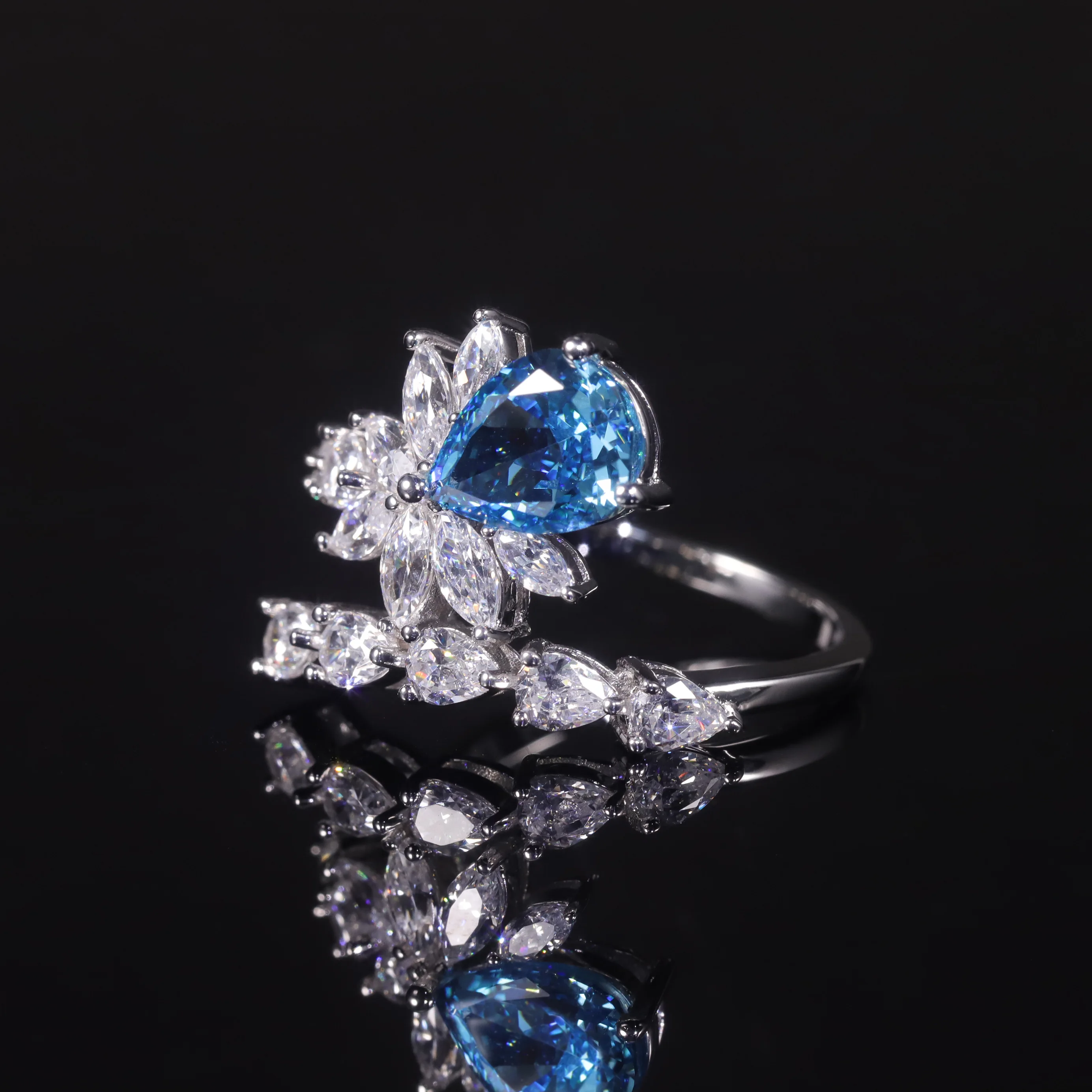 AR442 Precious Metal Cocktail Ring - Unique Diamond Design