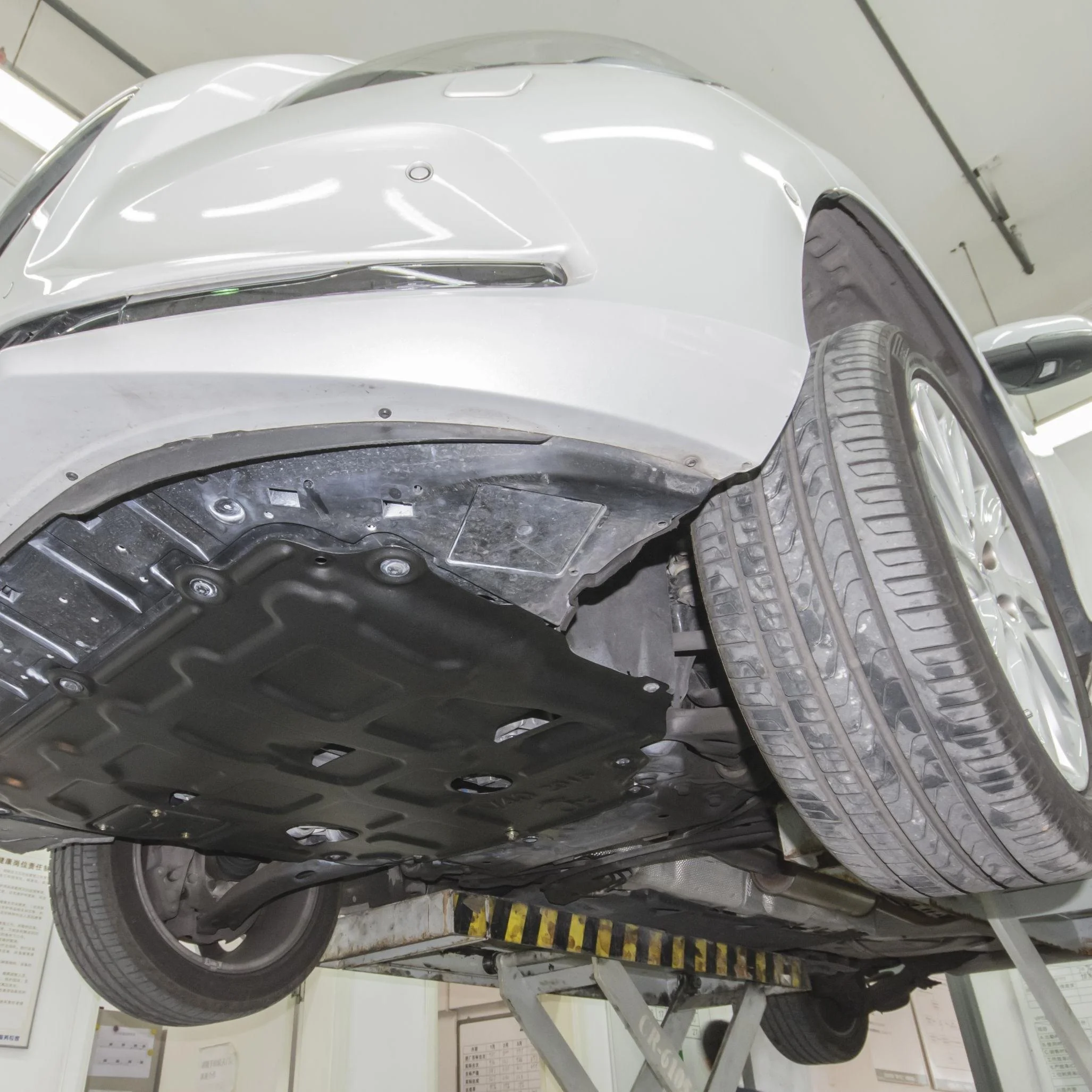 Крышка двигателя JUNXI привлекательная противоскользящая пластина защита коробки передач подходит для VOLVO V40 13-14 лет