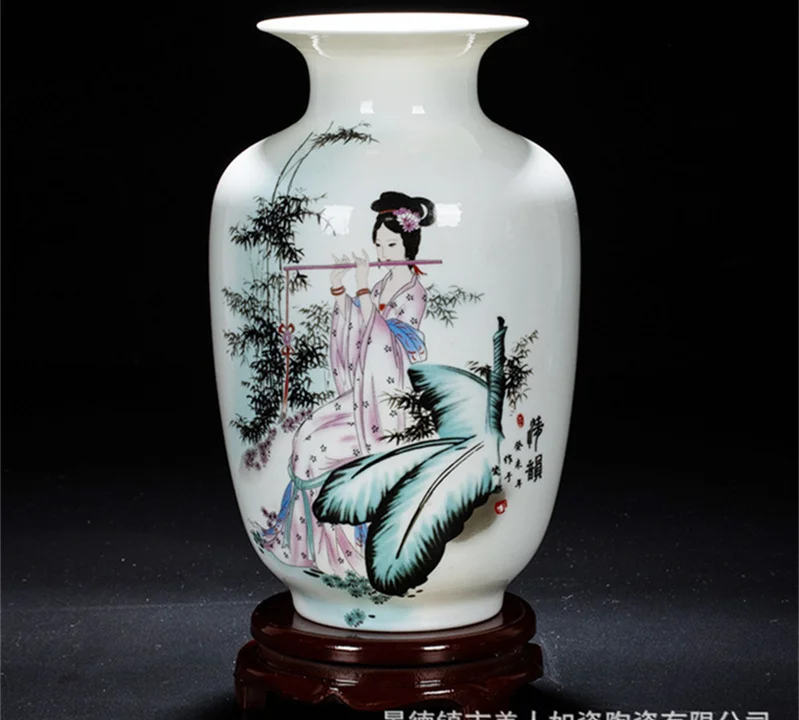 中国，景德镇，青白釉風景画花瓶 中国，景德镇，青白釉風景画花瓶 中国，景德镇，青白釉風景画