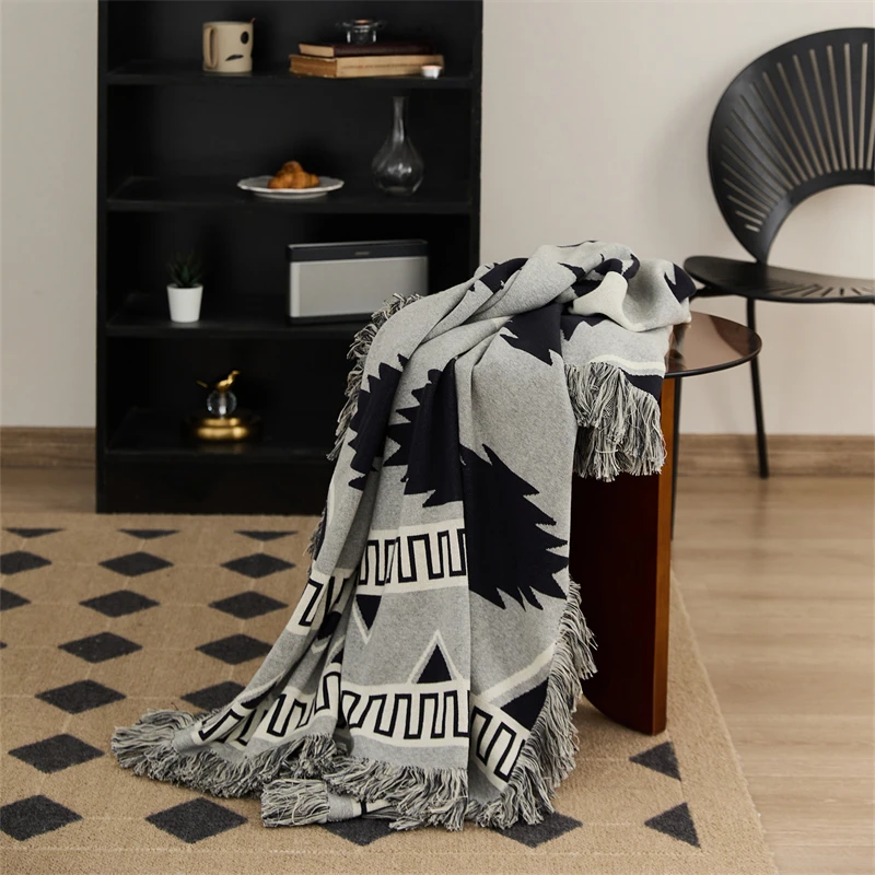 New design knitted blankets with tassels Boho style for home decoration camping LW details