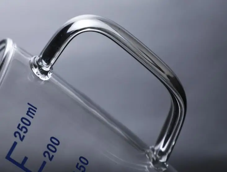 
Из высокачественного боросиликатного утолщенное стекло мерный стаканчик со шкалой молока чашки чая кухня мерный стакан мерная ложка 250 мл 