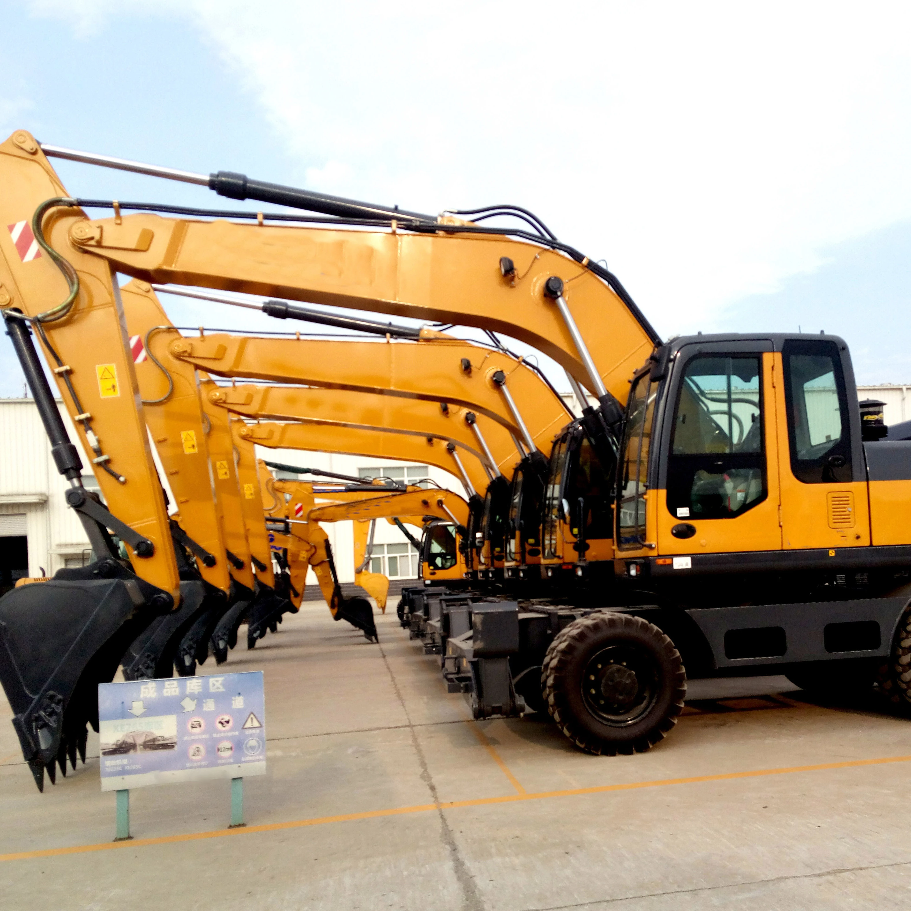 Автокран xcmg xct25l5. Xcmg qy12. Автокран xcmg 20t. Xcmg qy25k1-25 ton. Xcmg xct25.
