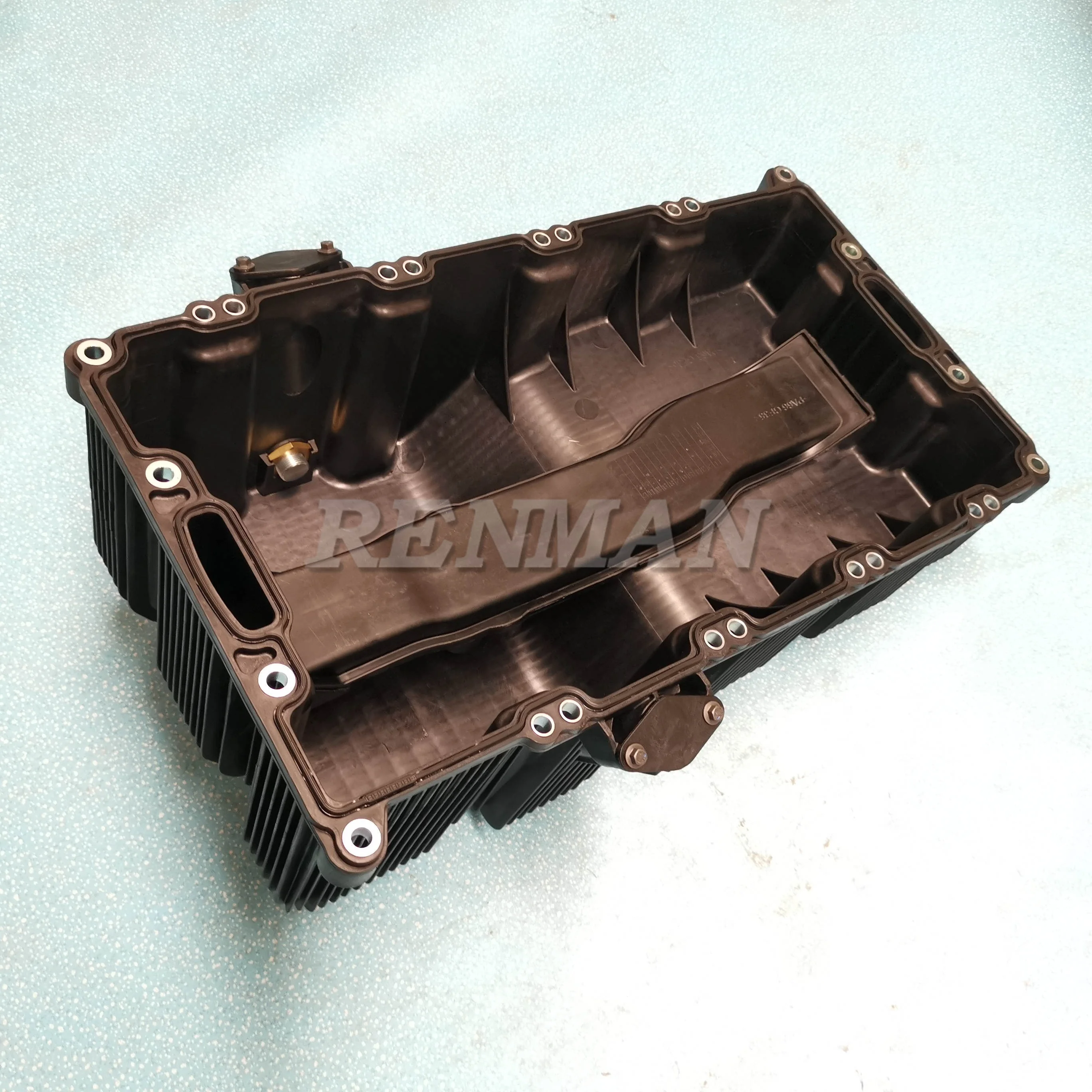 Cummins ISBE4.5 Diesel Engine Part Oil Pan 5289667| Alibaba.com