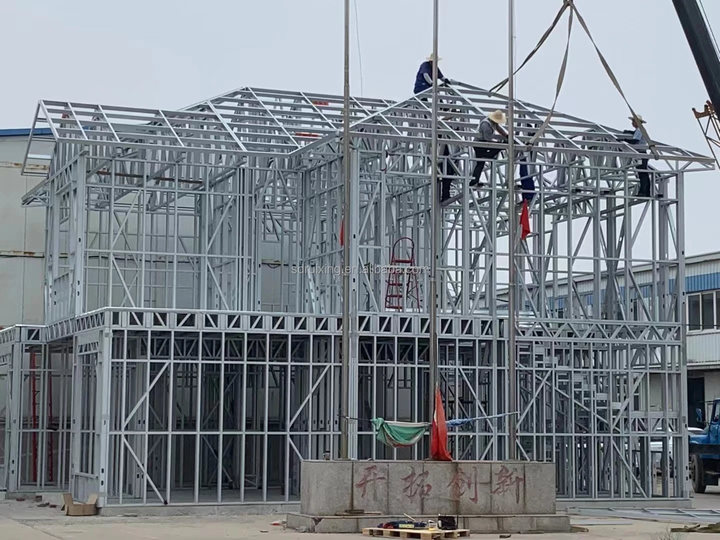 Luxury Prefabricated Houses - Customized Steel Structures