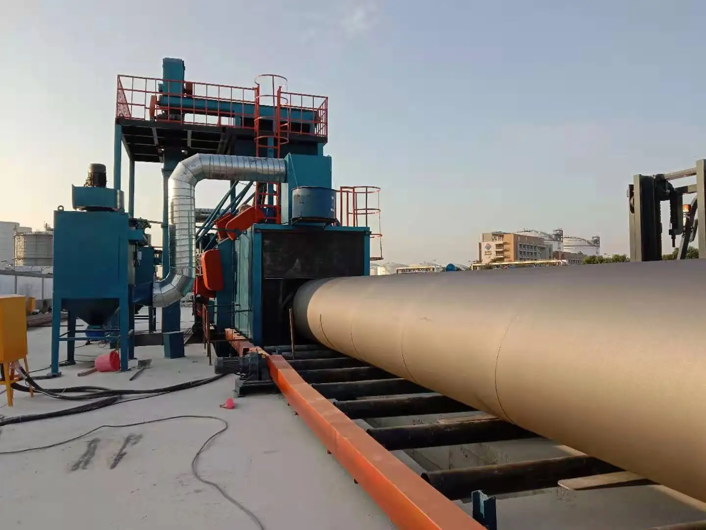 Gas Cylinder Steel External Pipe Bar Shot Blasting Machine for Pipe Cleaning(图1)