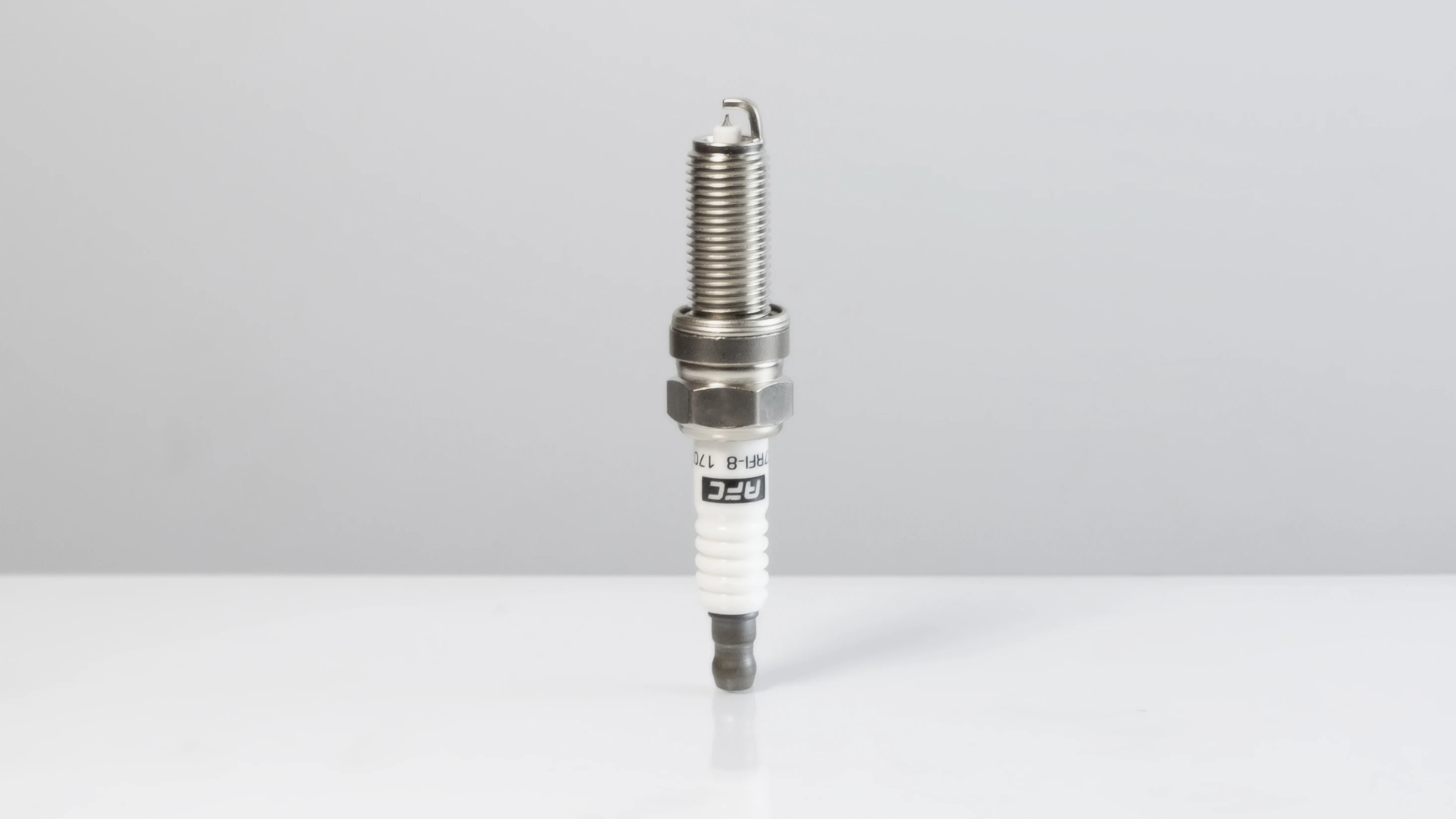 For High Performance Car Engine Spark Plug Spark Plug Supplier Ignition