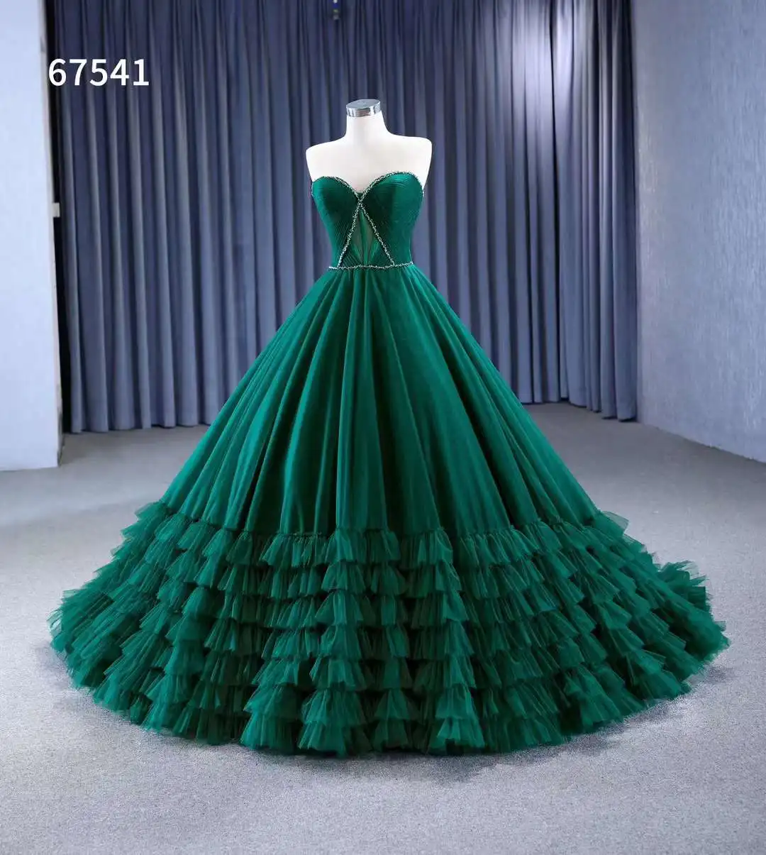QUEENS GOWN Dark Green Ball Gown Tulle Sleeveless Sweetheart Evening Dress  for Women