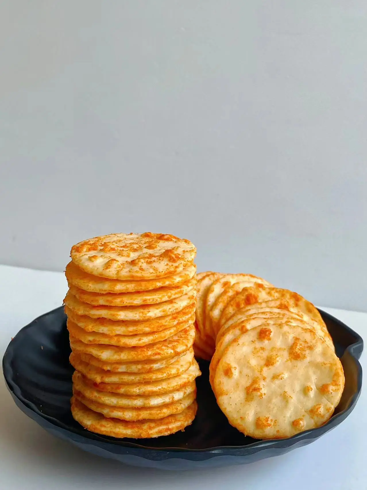 Japanese Rice Cracker Snacks Wholesale Snacks Tomato Biscuits Ketchup Rice Crackers supplier