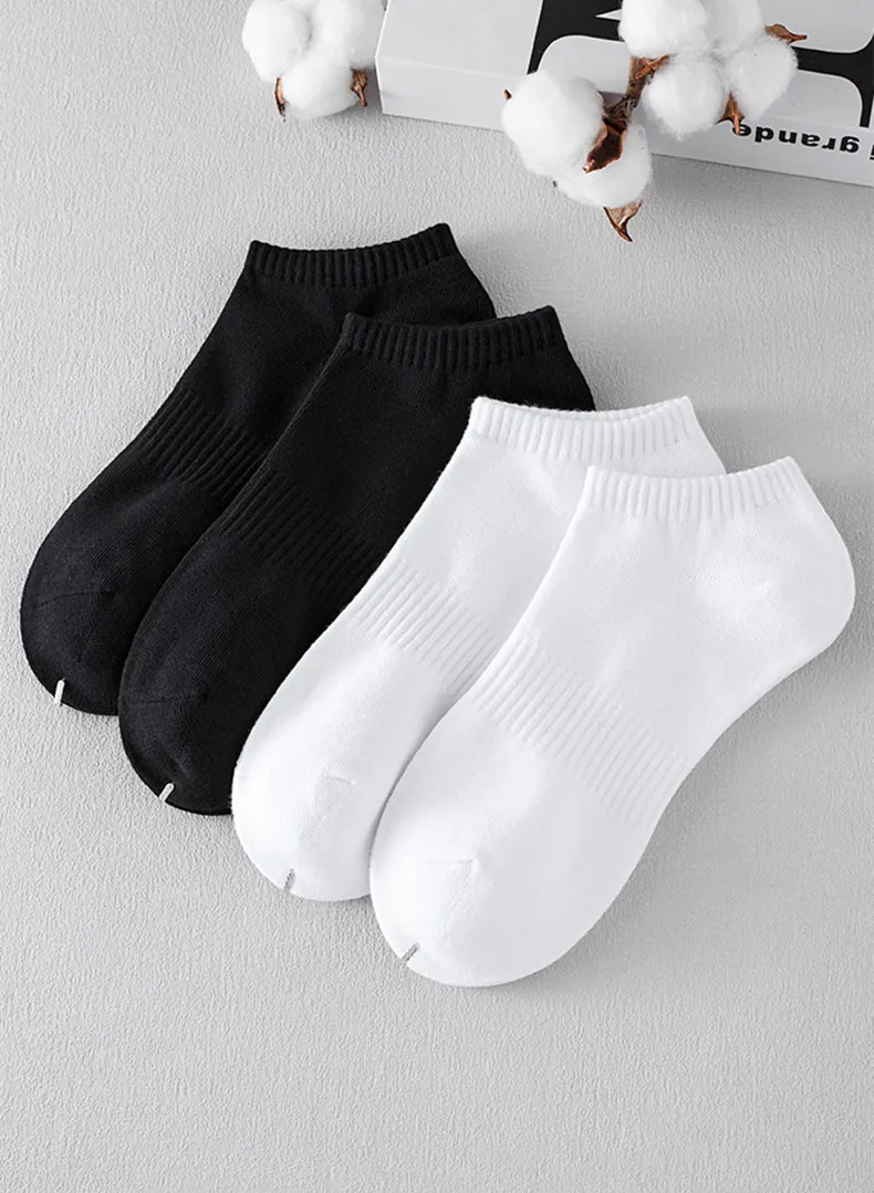 Black And White Plain Socks Accept Embroidered Logo Cotton Knit Sports ...